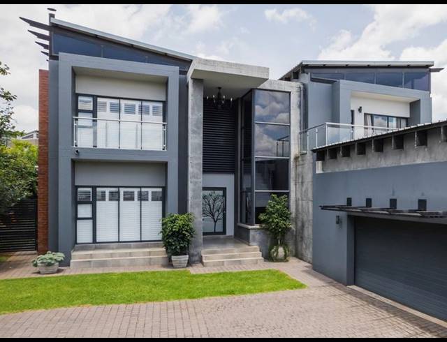 5 BEDROOM HOUSE FOR SALE IN COPPERLEAF ESTATE